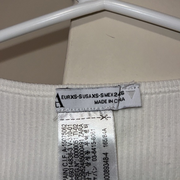 Zara Cropped Top - Picture 3 of 4